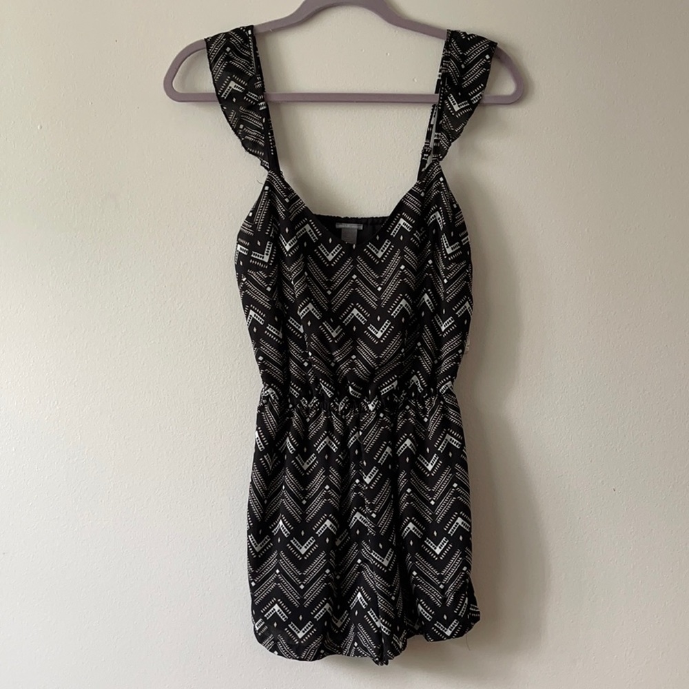 Size extra small black and white romper
